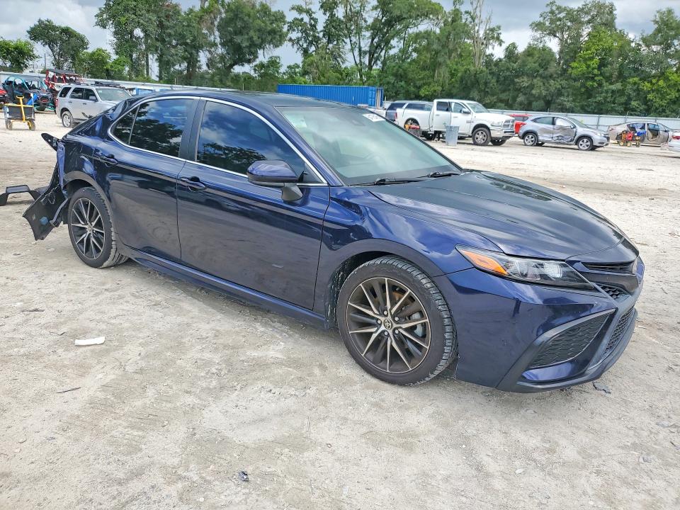 Продаж на аукціоні авто 2021 Toyota Camry, vin: 4T1G11AK4MU569753, номер лоту: 64126466