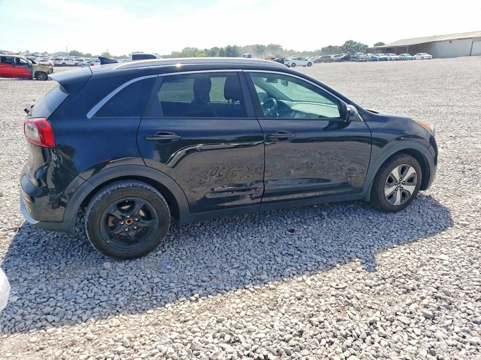 64292696 :رقم المزاد ، KNDCB3LC6H5089571 vin ، 2017 Kia Niro مزاد بيع