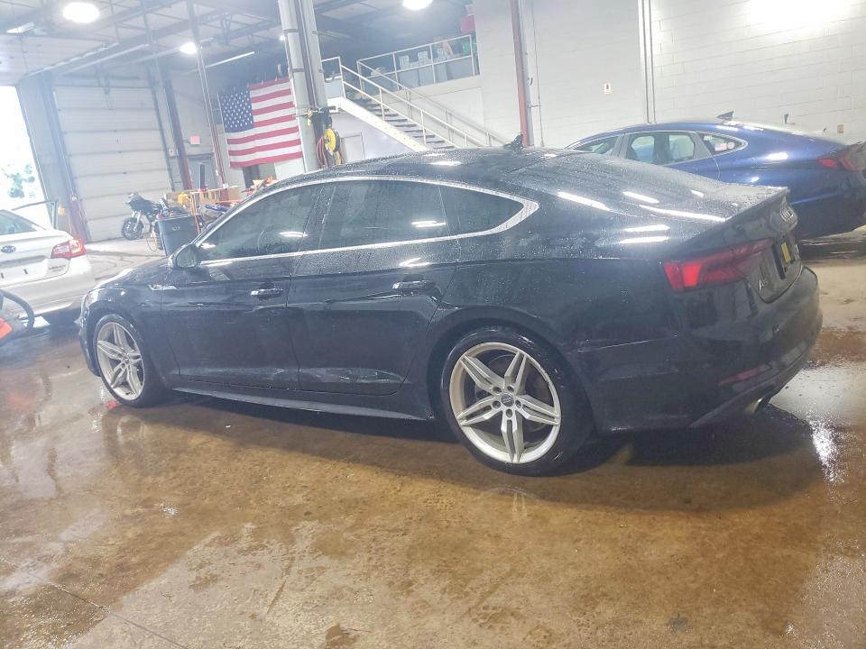 63292346 :رقم المزاد ، WAUFNCF50JA059400 vin ، 2018 Audi A5 مزاد بيع