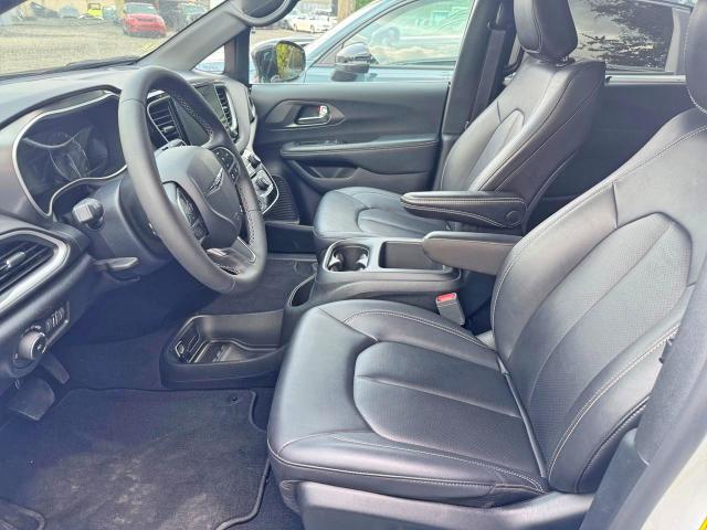 Продаж на аукціоні авто 2025 Chrysler Pacifica, vin: 2C4RC1BG8SR512113, номер лоту: 64979056