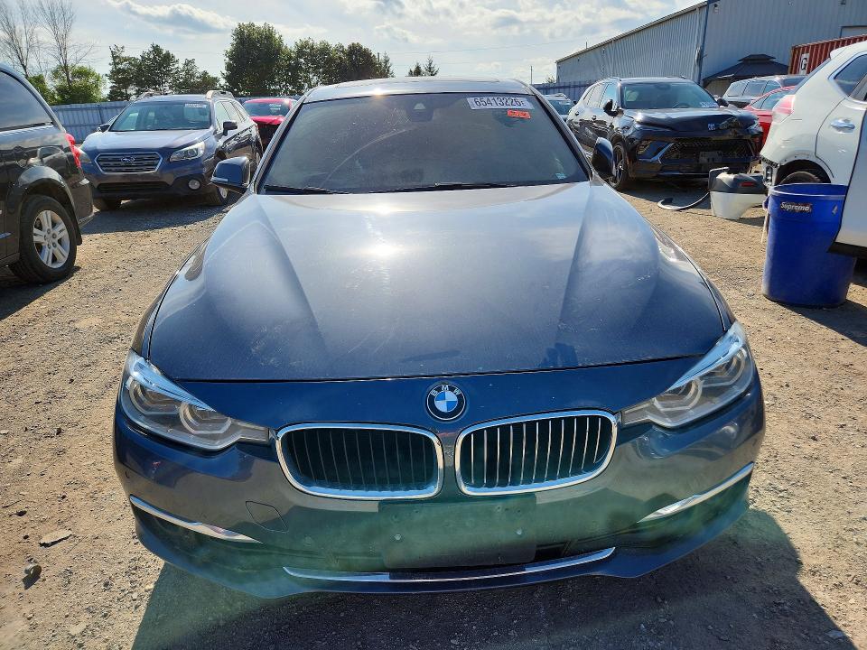 65413226 :رقم المزاد ، WBA8D9G32HNU64446 vin ، 2017 Bmw 330 مزاد بيع