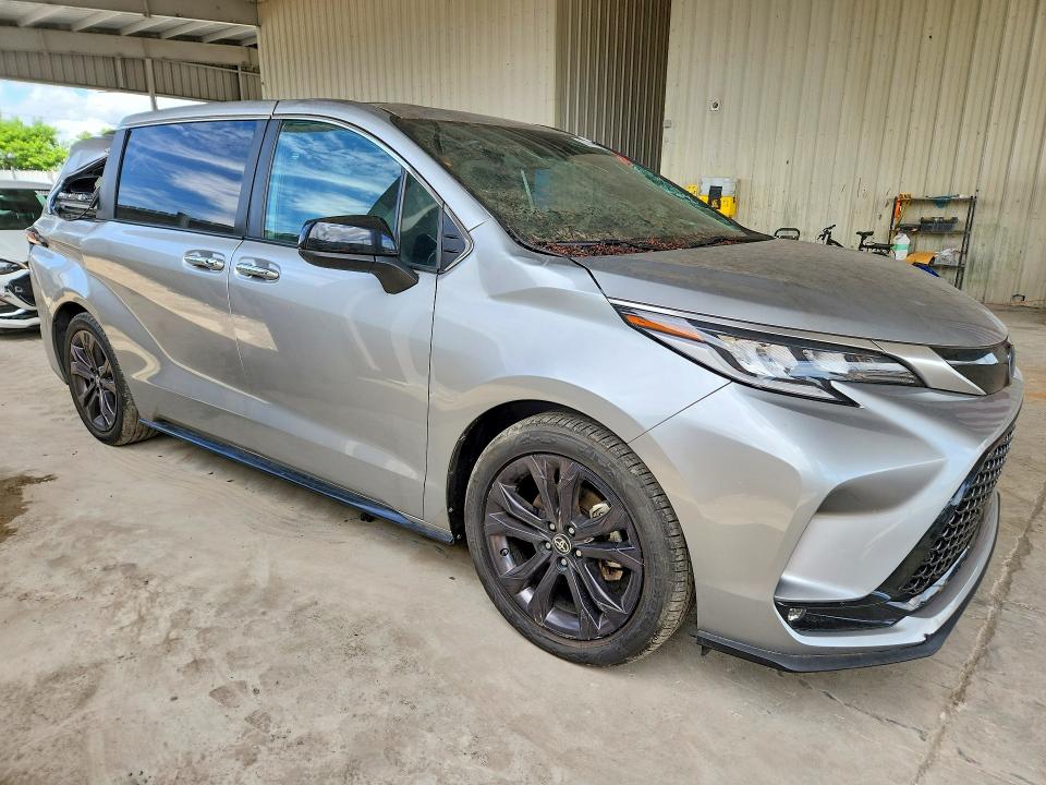 63744836 :رقم المزاد ، 5TDXRKEC1PS170586 vin ، 2023 Toyota Sienna مزاد بيع