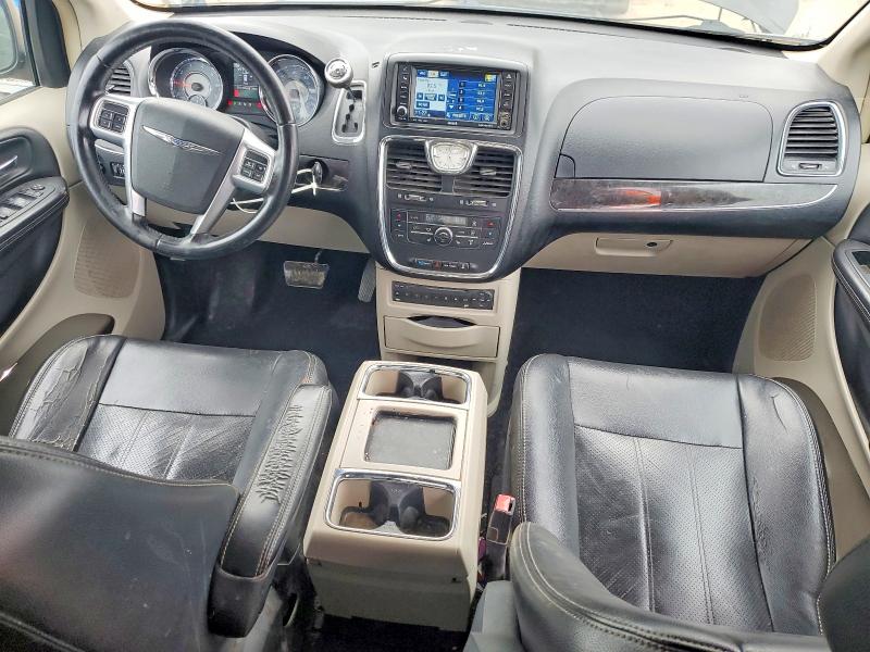 66431776 :رقم المزاد ، 2A4RR8DG4BR633980 vin ، 2011 Chrysler Town & Country مزاد بيع