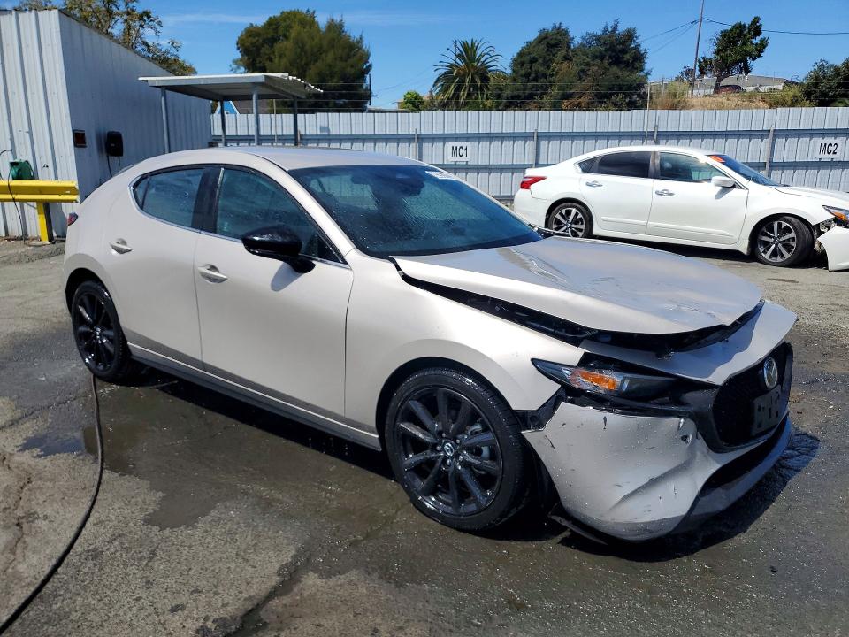 Продаж на аукціоні авто 2025 Mazda 3, vin: JM1BPAKM3S1754095, номер лоту: 65957016
