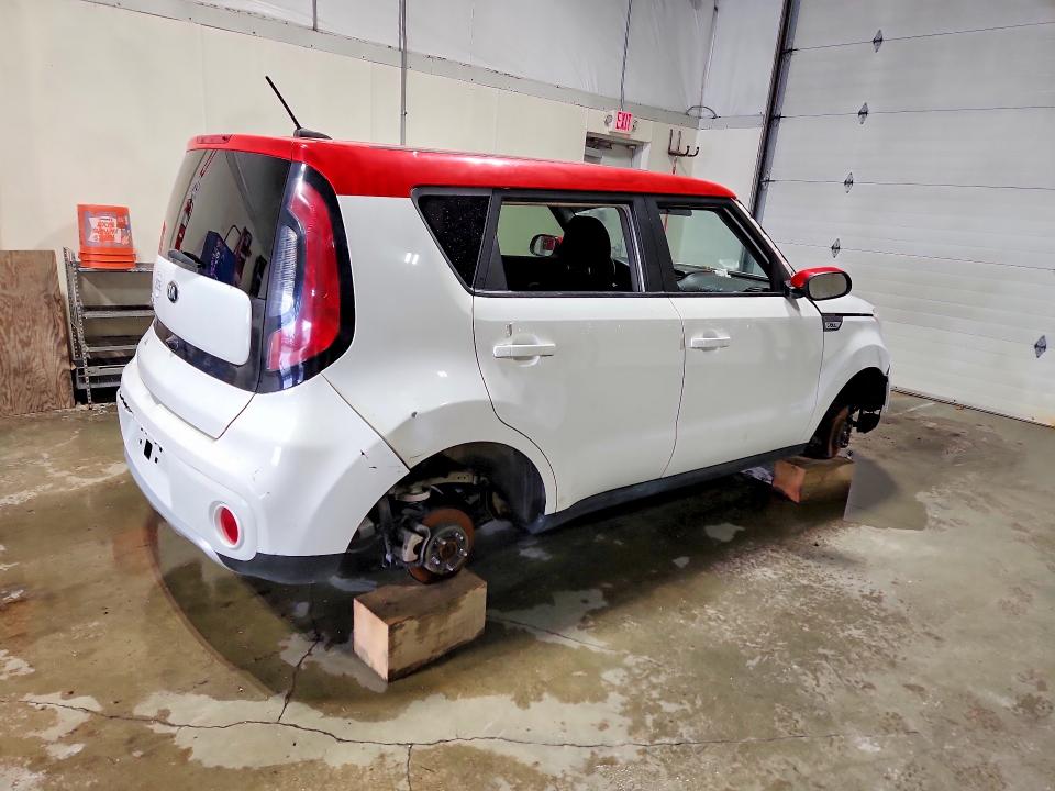Продажа на аукционе авто 2017 Kia Soul, vin: KNDJP3A55H7464125, номер лота: 61979286