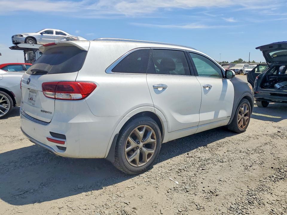 2017 Kia Sorento მანქანა იყიდება აუქციონზე, vin: 5XYPKDA56HG313912, აუქციონის ნომერი: 65225416