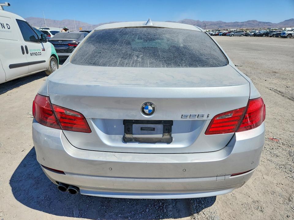 63155276 :رقم المزاد ، WBAFR1C59BDS36832 vin ، 2011 Bmw 528 مزاد بيع