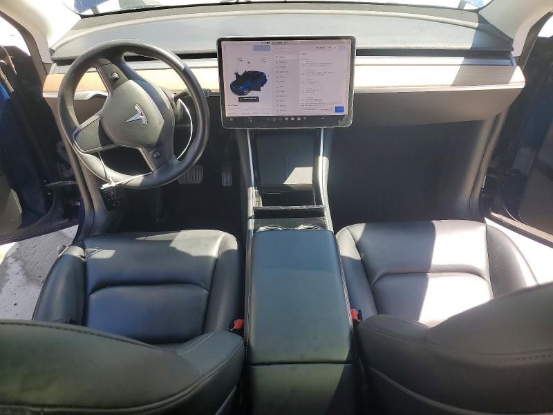 63806826 :رقم المزاد ، 5YJYGDEE9MF060652 vin ، 2021 Tesla Model Y مزاد بيع