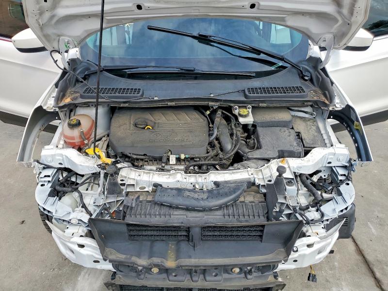 63522126 :رقم المزاد ، 1FMCU0HD5JUA41142 vin ، 2018 Ford Escape مزاد بيع