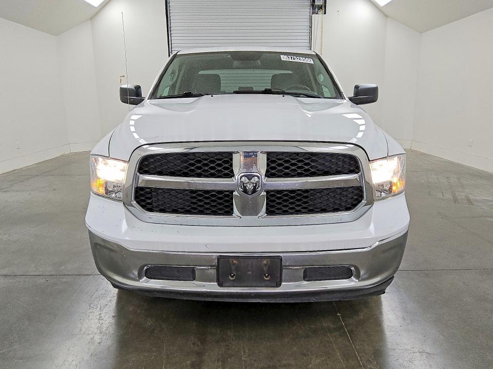 63752856 :رقم المزاد ، 1C6RR6KT6KS746927 vin ، 2019 Ram 1500 Classic مزاد بيع