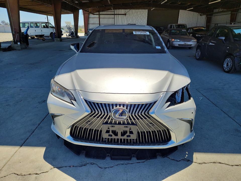 62759506 :رقم المزاد ، JTHB21B11K2004580 vin ، 2019 Lexus Es مزاد بيع