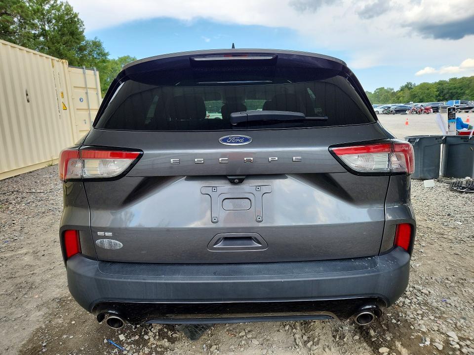 64301036 :رقم المزاد ، 1FMCU0G61MUA37189 vin ، 2021 Ford Escape مزاد بيع