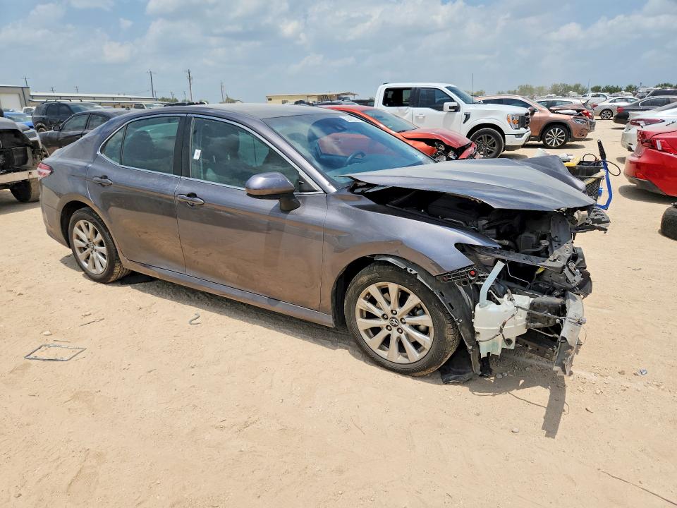 2019 Toyota Camry მანქანა იყიდება აუქციონზე, vin: 4T1B11HK4KU840727, აუქციონის ნომერი: 63818276