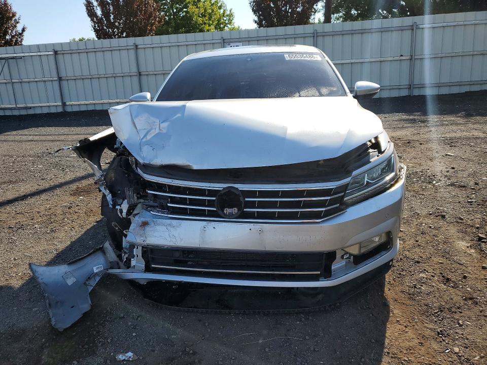 2017 Volkswagen Passat მანქანა იყიდება აუქციონზე, vin: 1VWGT7A34HC076142, აუქციონის ნომერი: 65536486