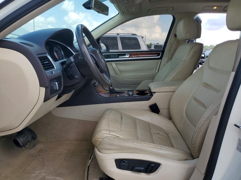 2011 Volkswagen Touareg მანქანა იყიდება აუქციონზე, vin: WVGFF9BP4BD005832, აუქციონის ნომერი: 64034496