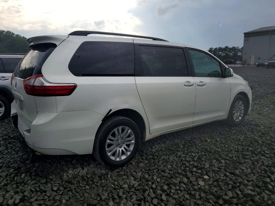 2017 Toyota Sienna მანქანა იყიდება აუქციონზე, vin: 5TDYZ3DC0HS868216, აუქციონის ნომერი: 66203166