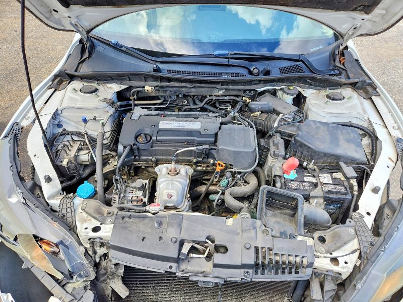 64335386 :رقم المزاد ، 1HGCR2F35FA030650 vin ، 2015 Honda Accord مزاد بيع