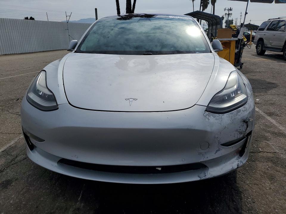 Продажа на аукционе авто 2018 Tesla Model 3, vin: 5YJ3E1EA3JF009722, номер лота: 66711576