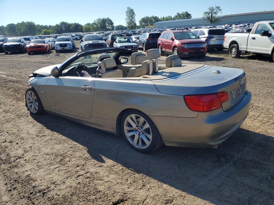 65218466 :رقم المزاد ، WBADW7C5XBE542631 vin ، 2011 Bmw 328 مزاد بيع