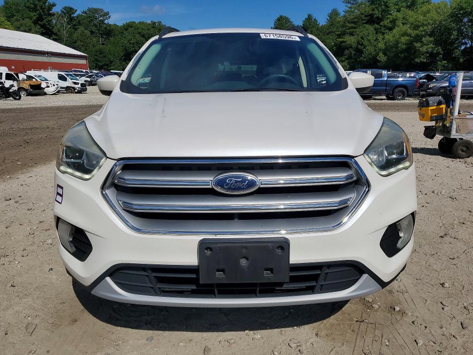 67158596 :رقم المزاد ، 1FMCU9GD5HUD98675 vin ، 2017 Ford Escape مزاد بيع