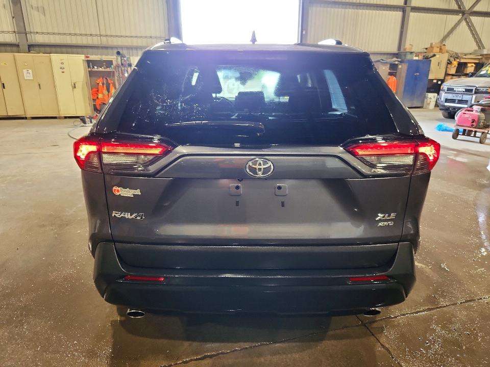 Продаж на аукціоні авто 2021 Toyota Rav4, vin: 2T3R1RFV9MC229162, номер лоту: 65654796