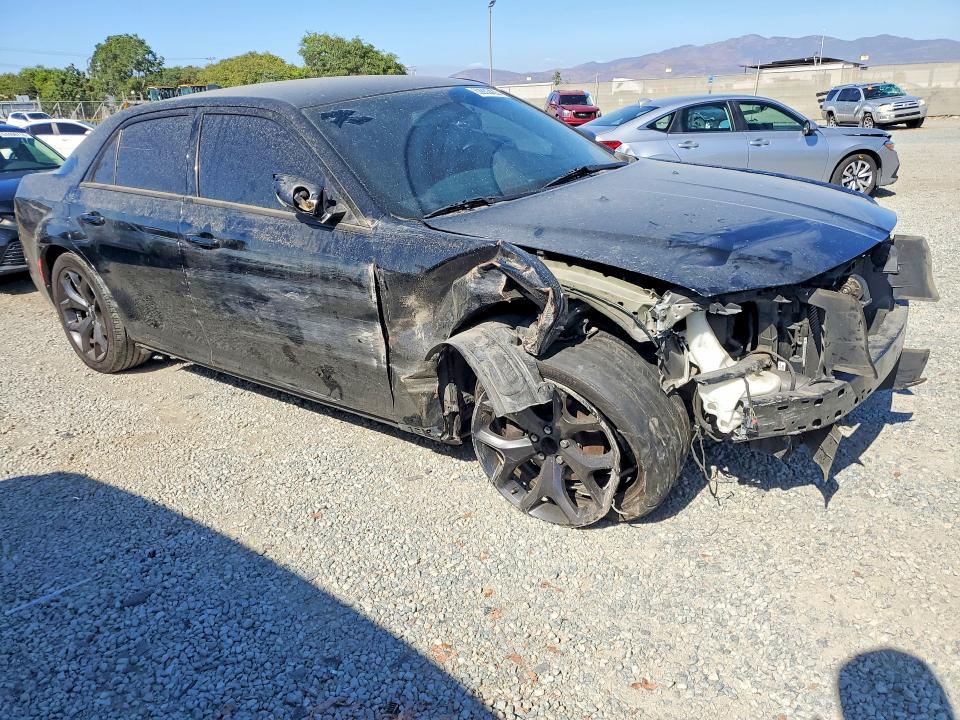 62853426 :رقم المزاد ، 2C3CCABG4MH529140 vin ، 2021 Chrysler 300 مزاد بيع