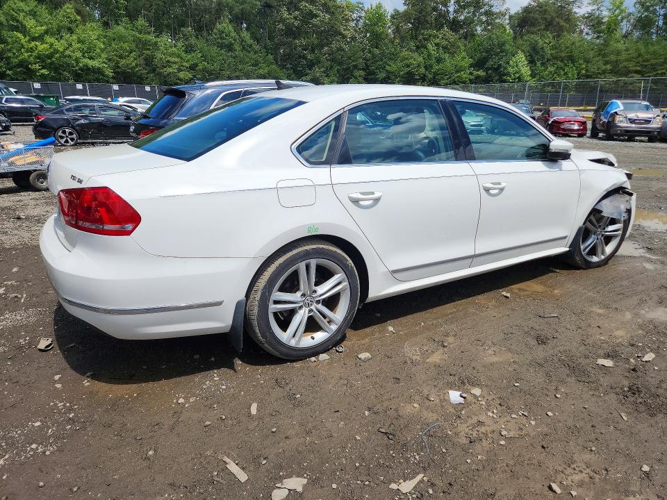 Продажа на аукционе авто 2015 Volkswagen Passat, vin: 1VWBT7A35FC073192, номер лота: 64203796