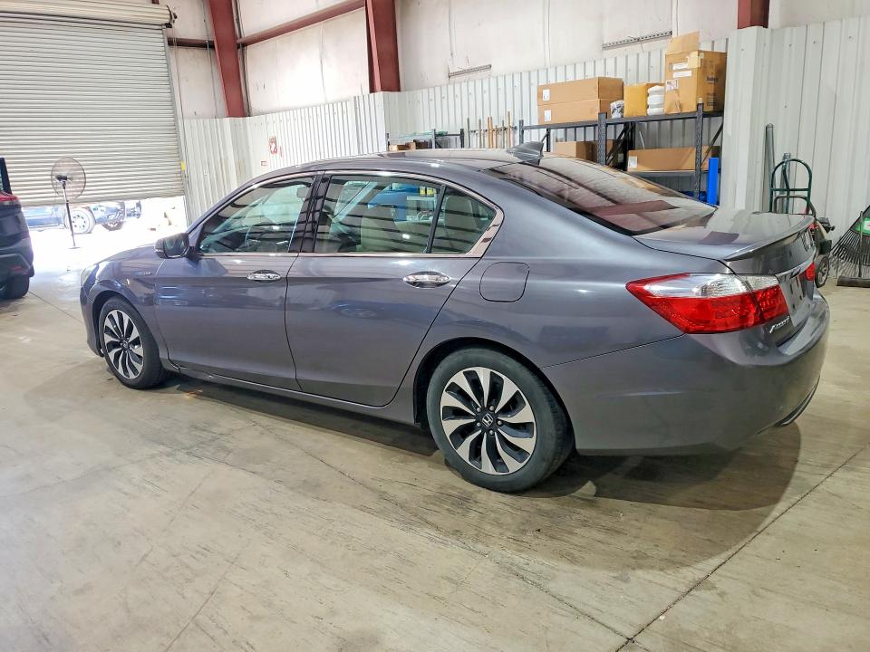 2015 Honda Accord მანქანა იყიდება აუქციონზე, vin: 1HGCR6F55FA010665, აუქციონის ნომერი: 65861096