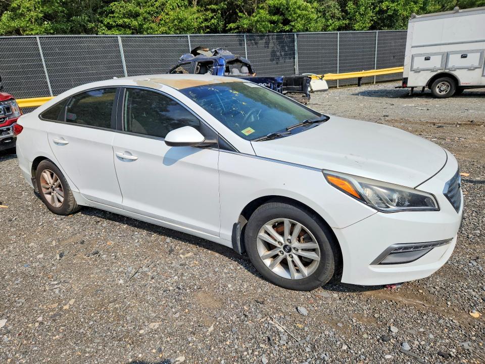 64412196 :رقم المزاد ، 5NPE24AF7FH205062 vin ، 2015 Hyundai Sonata مزاد بيع