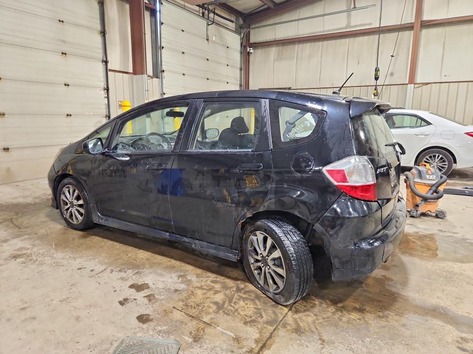 2013 Honda Fit მანქანა იყიდება აუქციონზე, vin: JHMGE8H52DC072819, აუქციონის ნომერი: 64820576