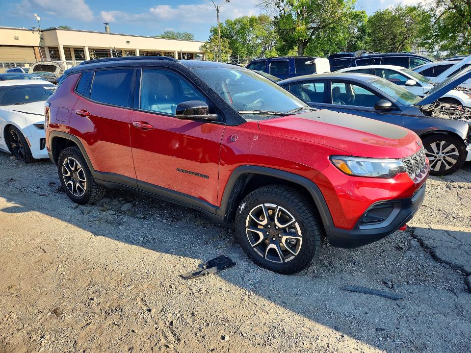 66122916 :رقم المزاد ، 3C4NJDDN8ST581382 vin ، 2025 Jeep Compass مزاد بيع
