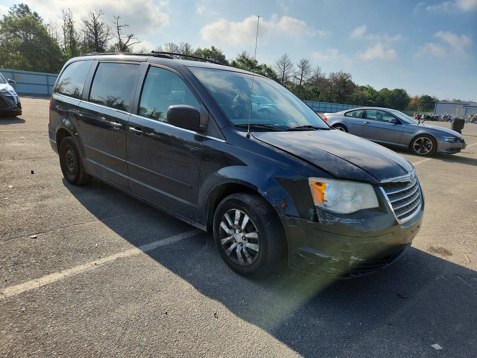 63900386 :رقم المزاد ، 2A8HR44EX9R652903 vin ، 2009 Chrysler Town & Country مزاد بيع