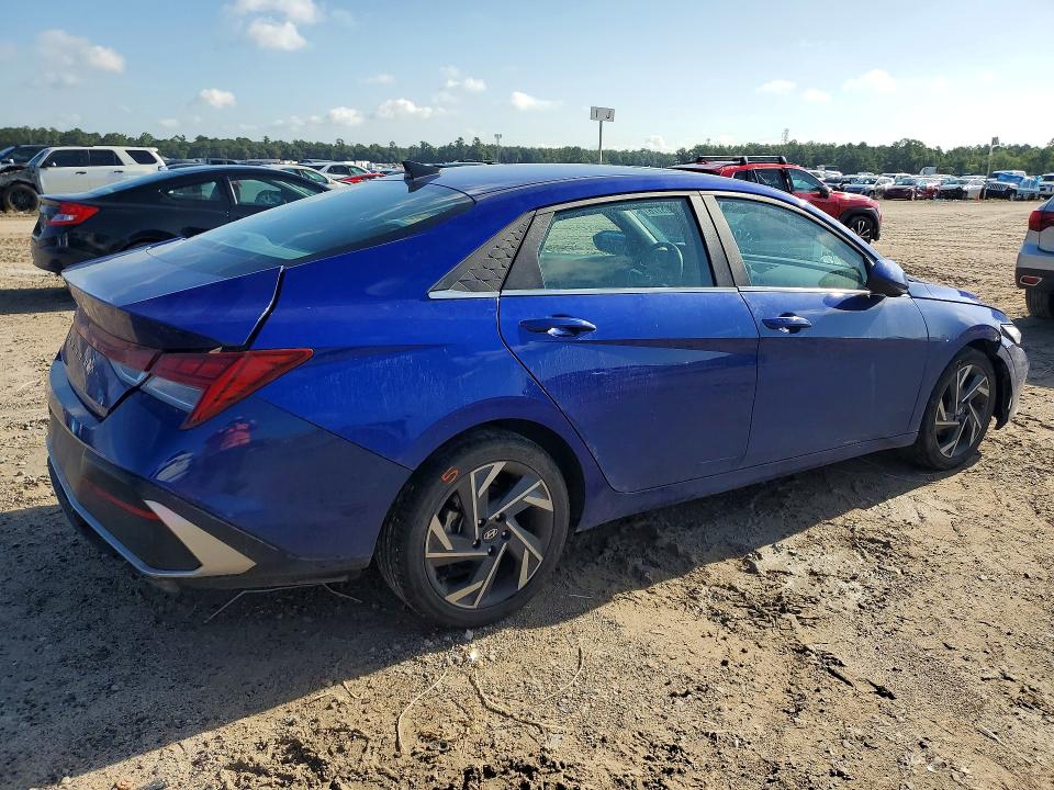2025 Hyundai Elantra მანქანა იყიდება აუქციონზე, vin: KMHLS4DGXSU880573, აუქციონის ნომერი: 64685776