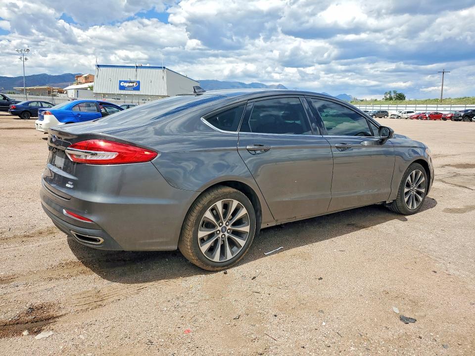66096856 :رقم المزاد ، 3FA6P0T9XKR237376 vin ، 2019 Ford Fusion مزاد بيع