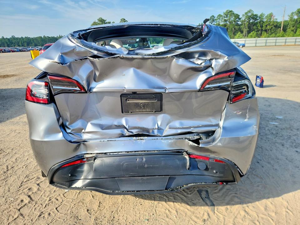 Auction sale of the 2024 Tesla Model Y, vin: 7SAYGDEE2RA294252, lot number: 66341276