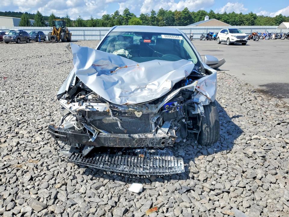 66068566 :رقم المزاد ، 2T1BURHE0JC097256 vin ، 2018 Toyota Corolla مزاد بيع