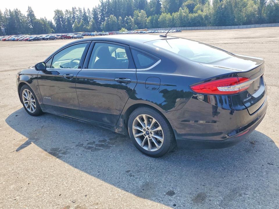 65683246 :رقم المزاد ، 3FA6P0LU7HR348075 vin ، 2017 Ford Fusion مزاد بيع