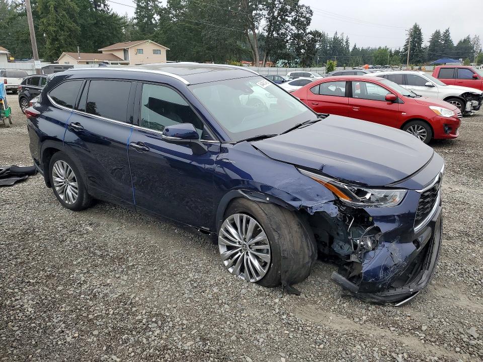 Продажа на аукционе авто 2025 Toyota Highlander Hybrid, vin: 5TDEBRCH1SS662062, номер лота: 64481466