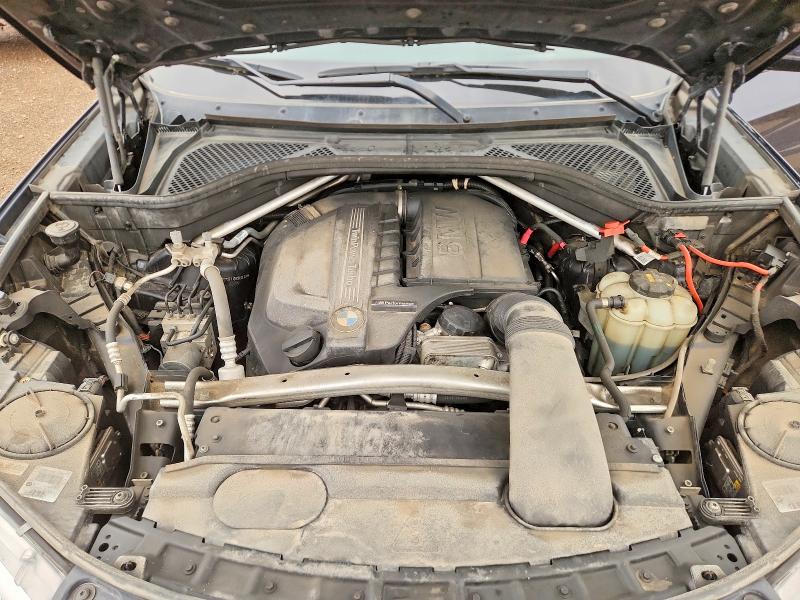 63670506 :رقم المزاد ، 5UXKR0C51J0X93878 vin ، 2018 Bmw X5 مزاد بيع