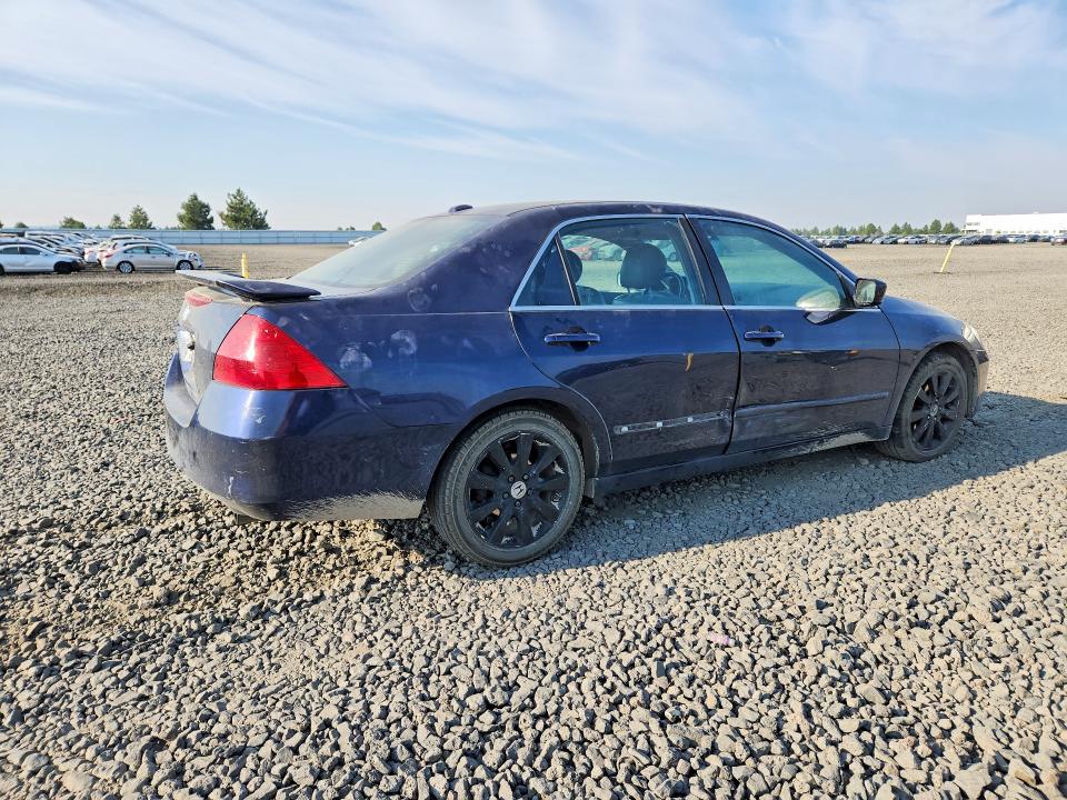 63500826 :رقم المزاد ، 1HGCM66507A032735 vin ، 2007 Honda Accord مزاد بيع
