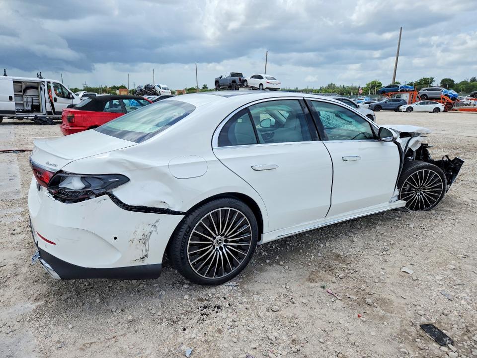 Auction sale of the 2026 Mercedes-benz E, vin: W1KLF6BBXTA303790, lot number: 63734676