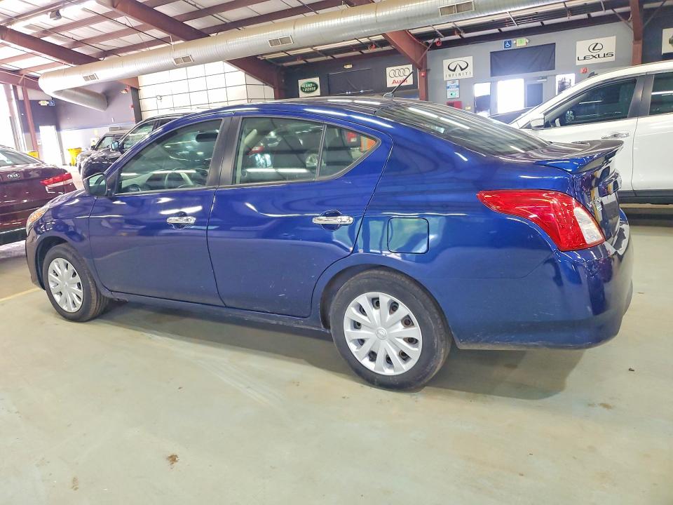 64037026 :رقم المزاد ، 3N1CN7APXKL869085 vin ، 2019 Nissan Versa مزاد بيع