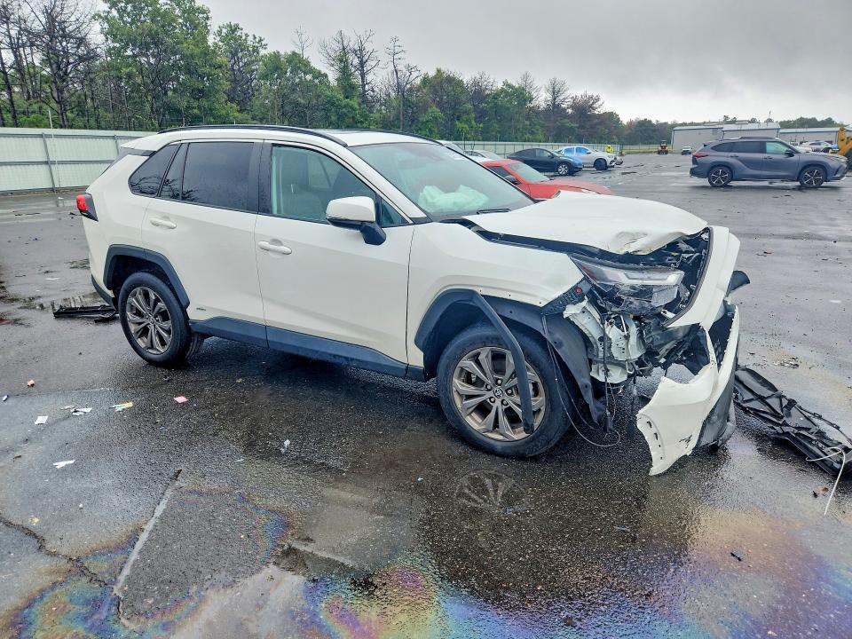 63111516 :رقم المزاد ، 4T3B6RFV8NU076373 vin ، 2022 Toyota Rav4 مزاد بيع