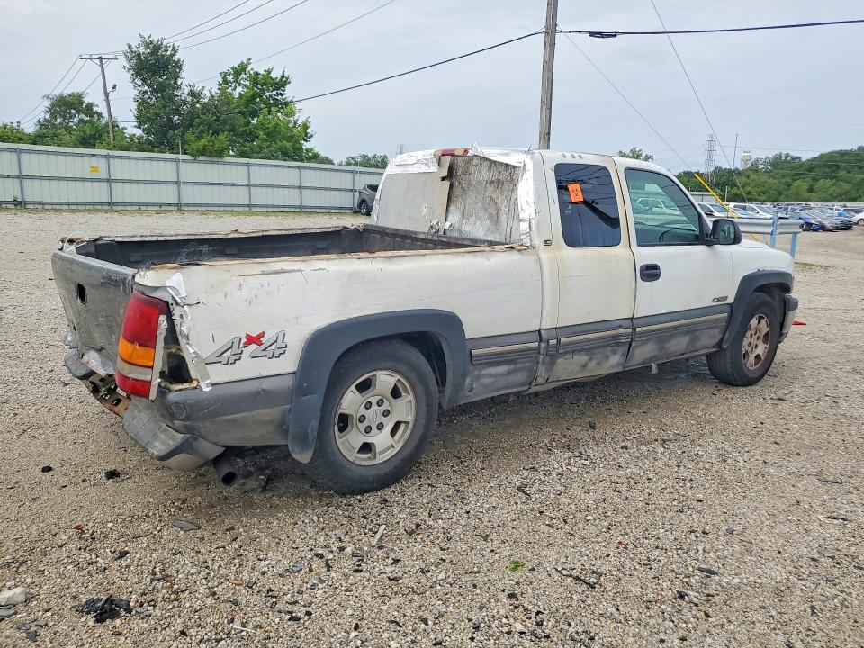 64617026 :رقم المزاد ، 2GCEK19T511116593 vin ، 2001 Chevrolet Silverado مزاد بيع