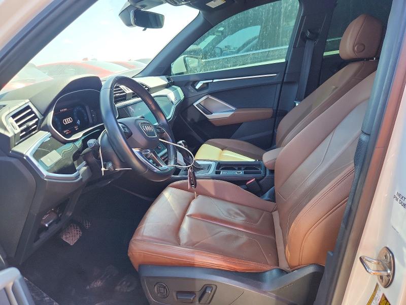 54459956 :رقم المزاد ، WA1AUCF31M1060665 vin ، 2021 Audi Q3 مزاد بيع