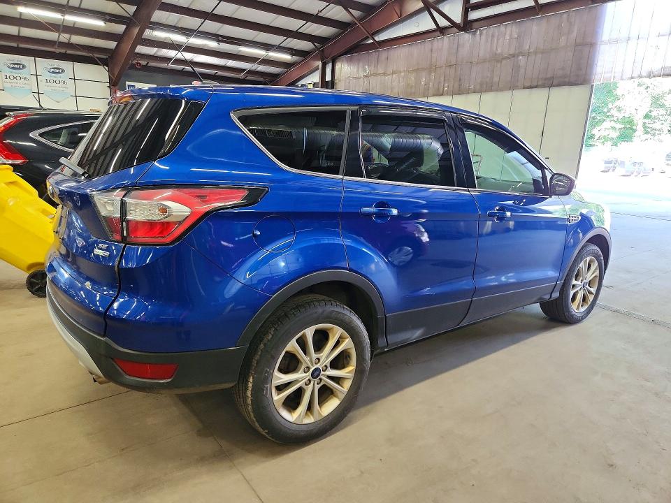 Продажа на аукционе авто 2017 Ford Escape, vin: 1FMCU9GD7HUE61419, номер лота: 64184136