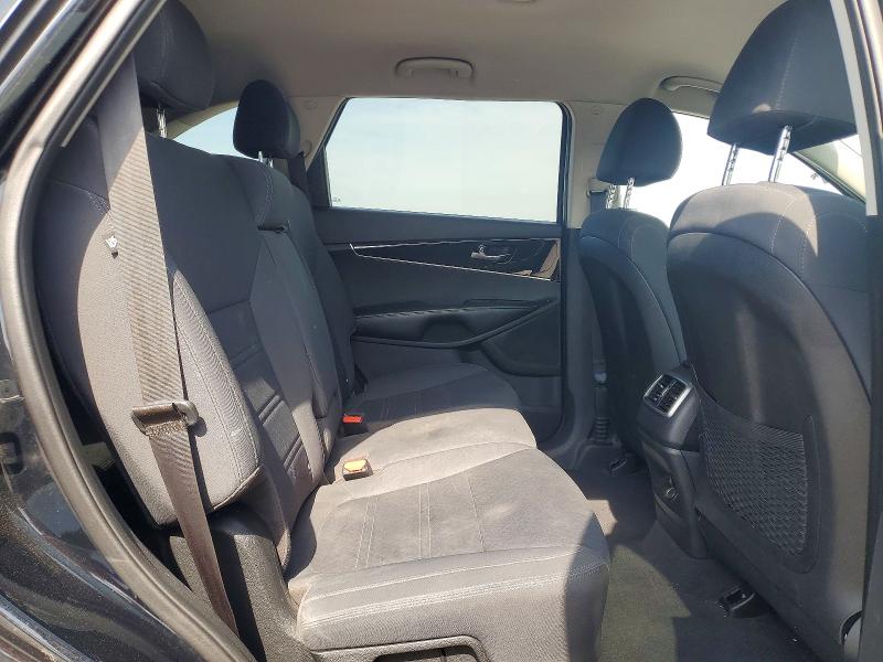 64713386 :رقم المزاد ، 5XYPG4A35KG586928 vin ، 2019 Kia Sorento مزاد بيع