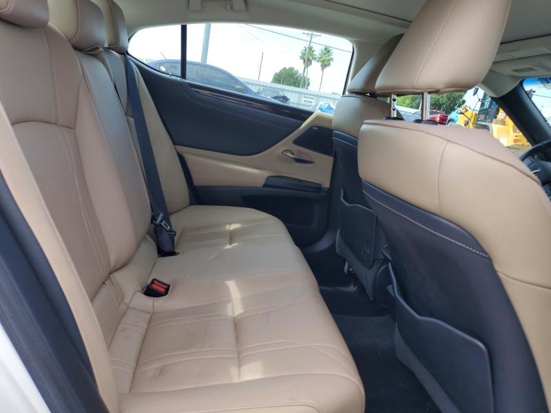 63733796 :رقم المزاد ، 58ABZ1B15KU013322 vin ، 2019 Lexus Es مزاد بيع