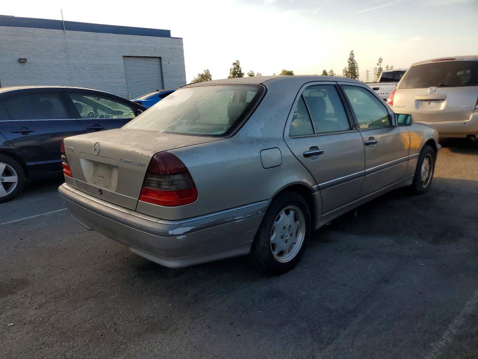 59898746 :رقم المزاد ، WDBHA24G8XA758951 vin ، 1999 Mercedes-benz C مزاد بيع