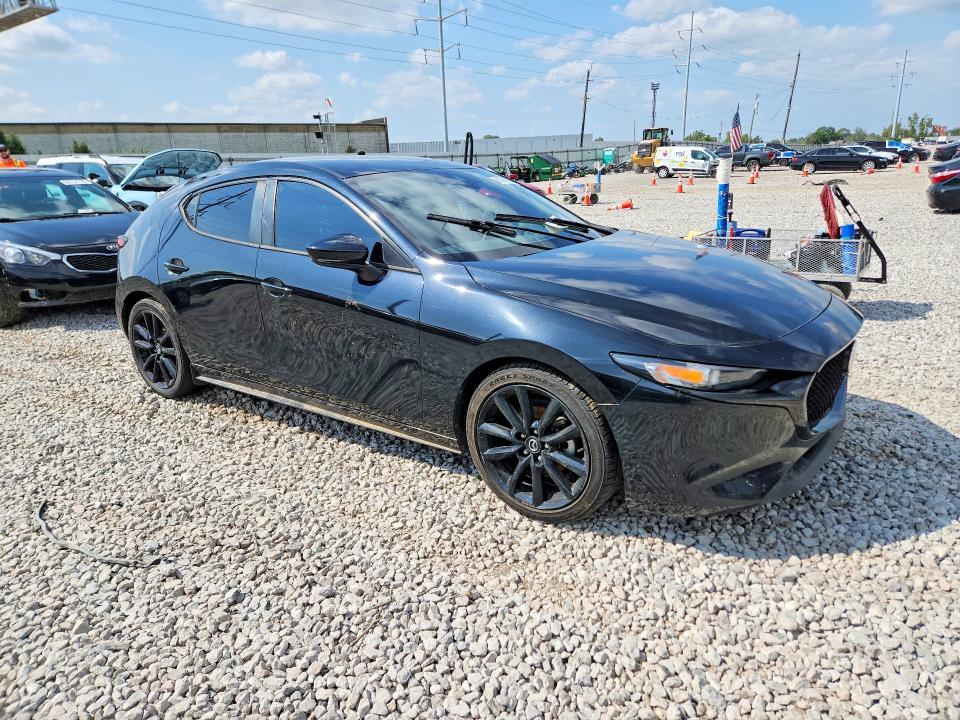 66888576 :رقم المزاد ، JM1BPAKL5N1516244 vin ، 2022 Mazda 3 مزاد بيع
